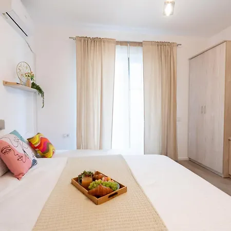Lejlighed Soni Exclusive 286 Plaza With Private Parking & Self Check-in *