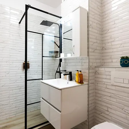 Soni Exclusive 286 Plaza With Private Parking & Self Check-in * Bucharest