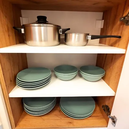 Soni Exclusive 286 Plaza With Private Parking & Self Check-in Apartment