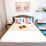 Soni Exclusive 286 Plaza With Private Parking & Self Check-in Lägenhet