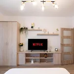 Soni Exclusive 286 Plaza With Private Parking & Self Check-in Lägenhet Bukarest